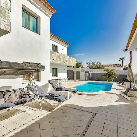 Villa Nuelve *